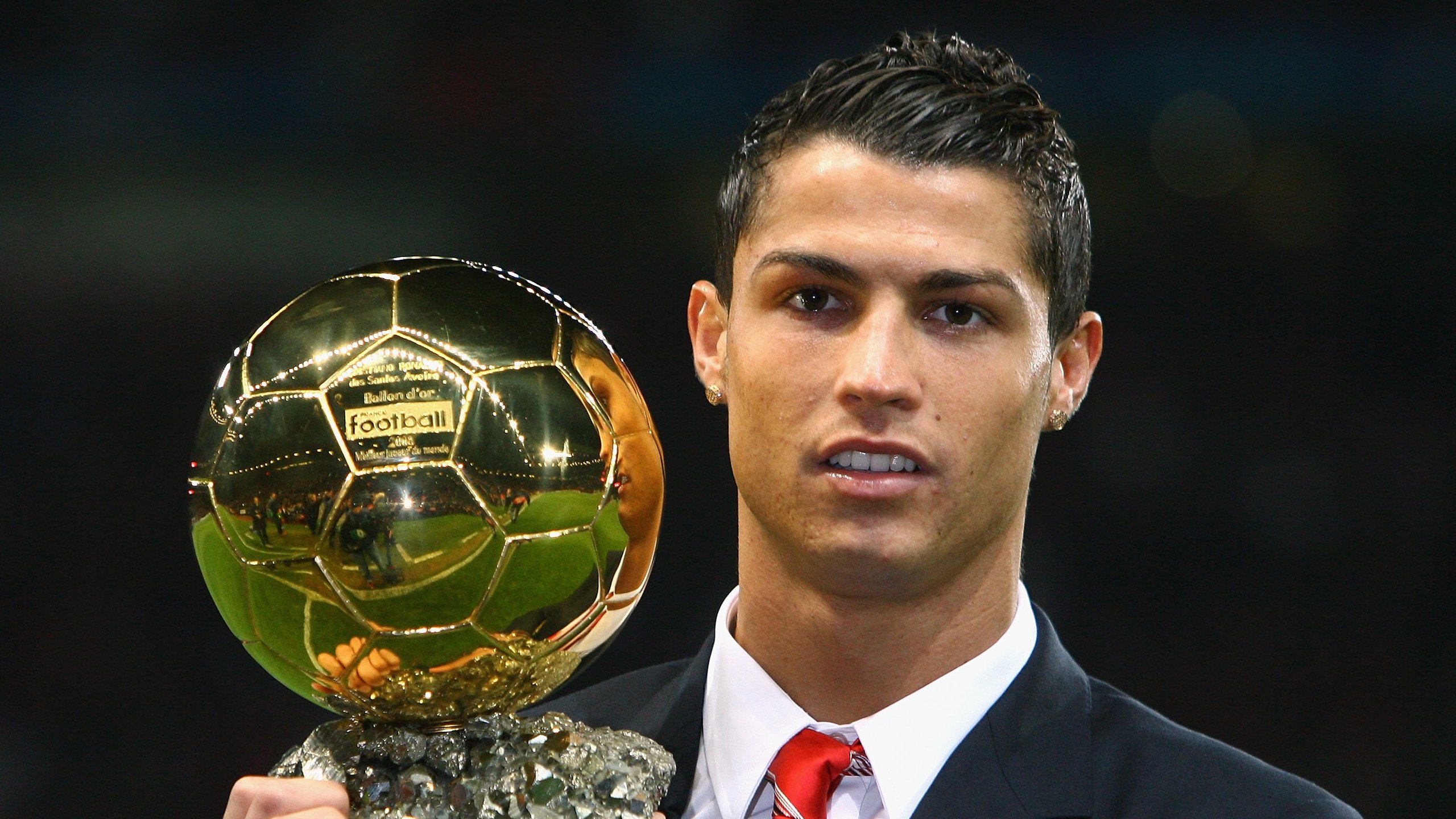 AC米兰主场告负，遭遇连败困扰，ac米兰签下